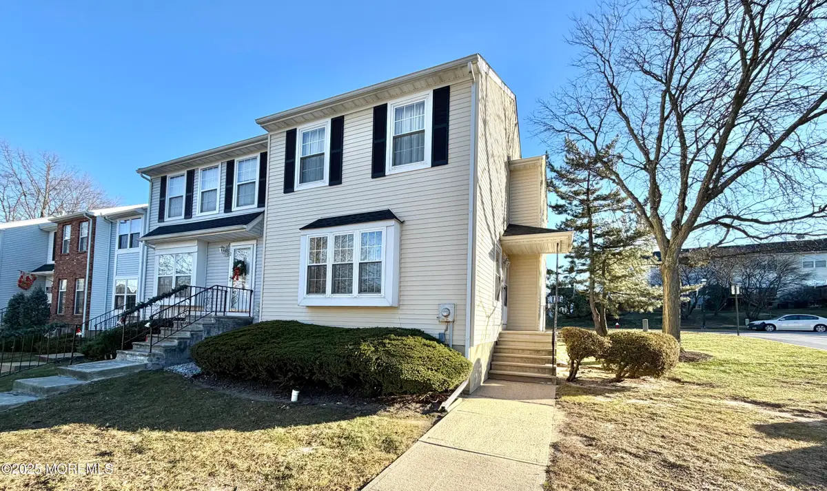 1 Gwizdak Court, Sayreville, NJ 08879 - Image #1