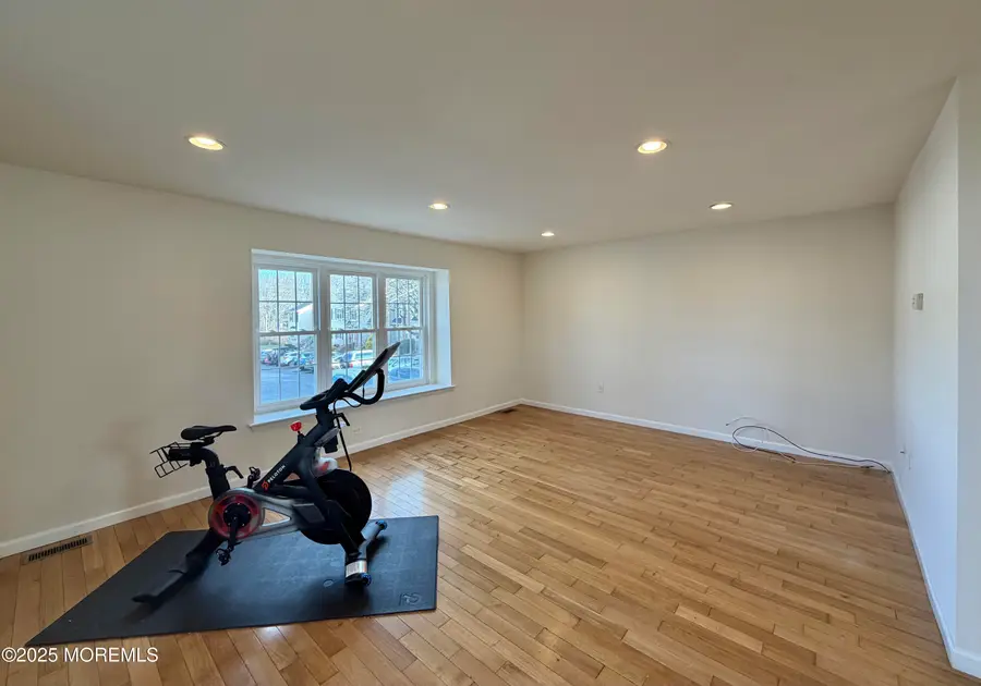 1 Gwizdak Court, Sayreville, NJ 08879 - Image #2