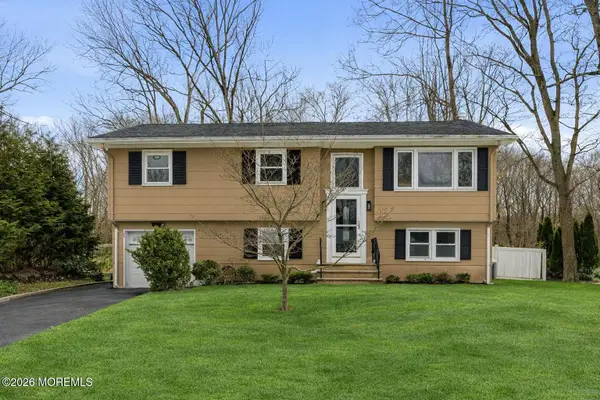 16 Crest Road, Jackson, NJ 08527