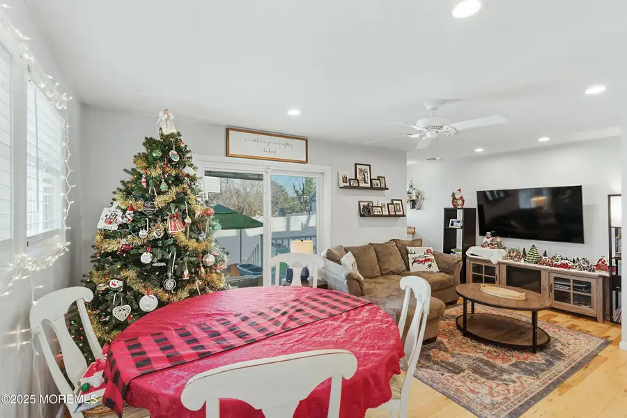 513 Glenwood Avenue, Brick, NJ 08723 - Image #2