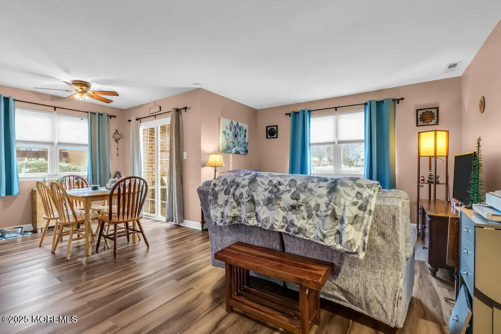 27-2 Florence Tollgate Apts Place #2, Florence, NJ 08518 - Image #1