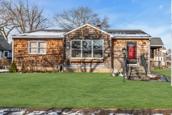 33 Bayview Avenue, Ocean Gate, NJ 08740