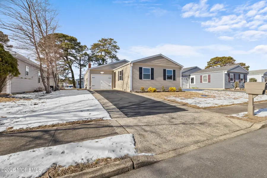 57 Innsbruck Drive, Toms River, NJ 08757 - Image #2