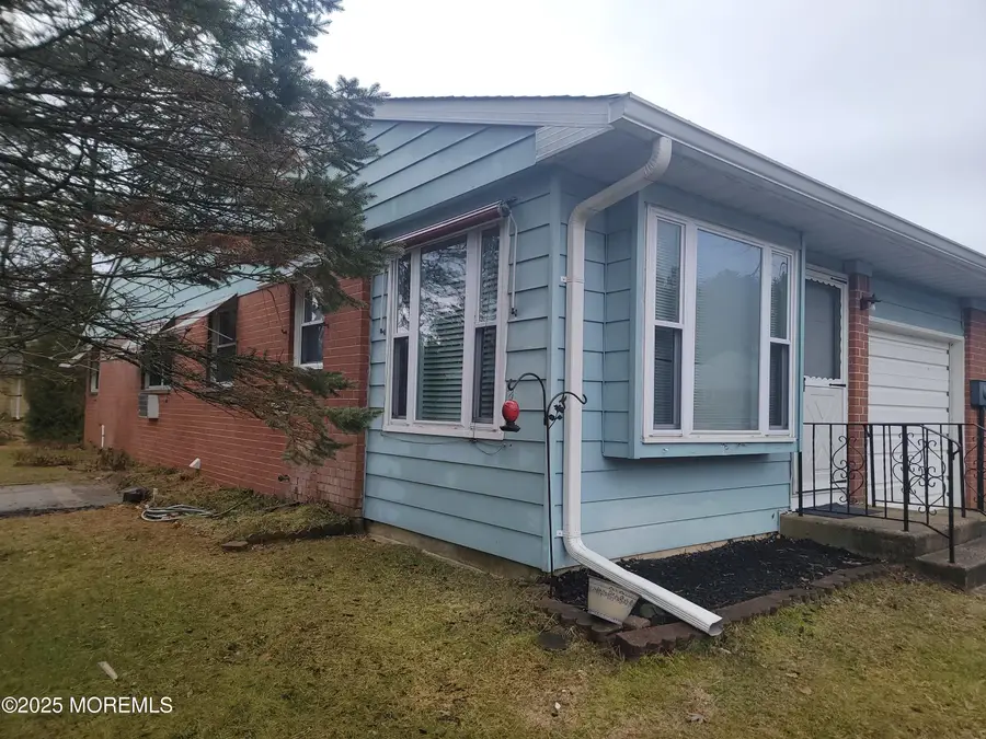 28 A Yorktowne Parkway, Whiting, NJ 08759 - Image #3