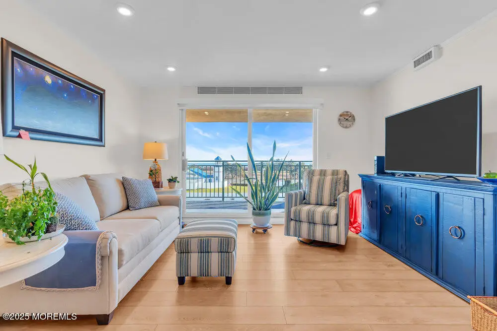 422 Ocean Avenue #3j, Long Branch, NJ 07740 - Image #1