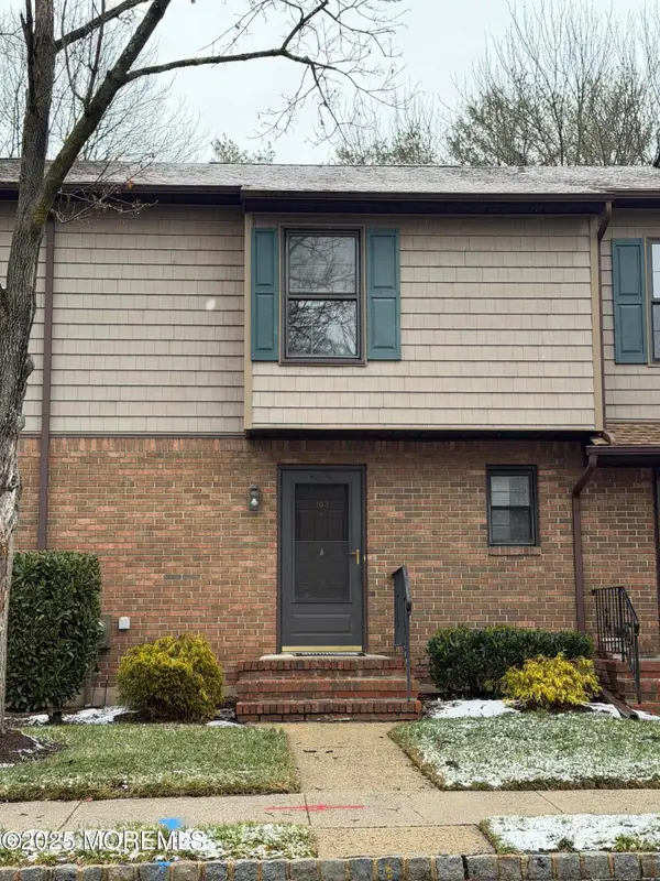 103 Pheasant Run, Edison, NJ 08820