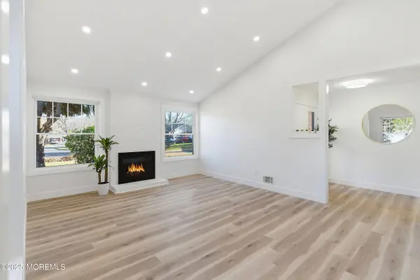 5 Friar Court, Jackson, NJ 08527