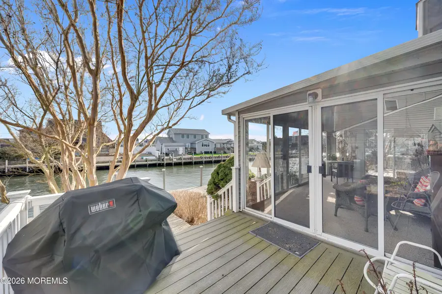1005 Plimsoll Pt, Lanoka Harbor, NJ 08734 - Image #2