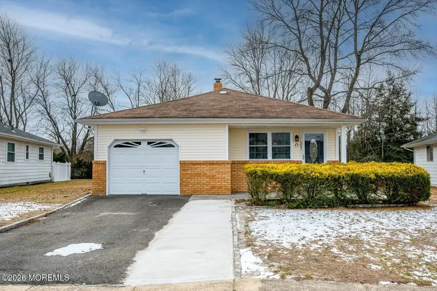 321 Curacao Street, Toms River, NJ 08757 - Image #2