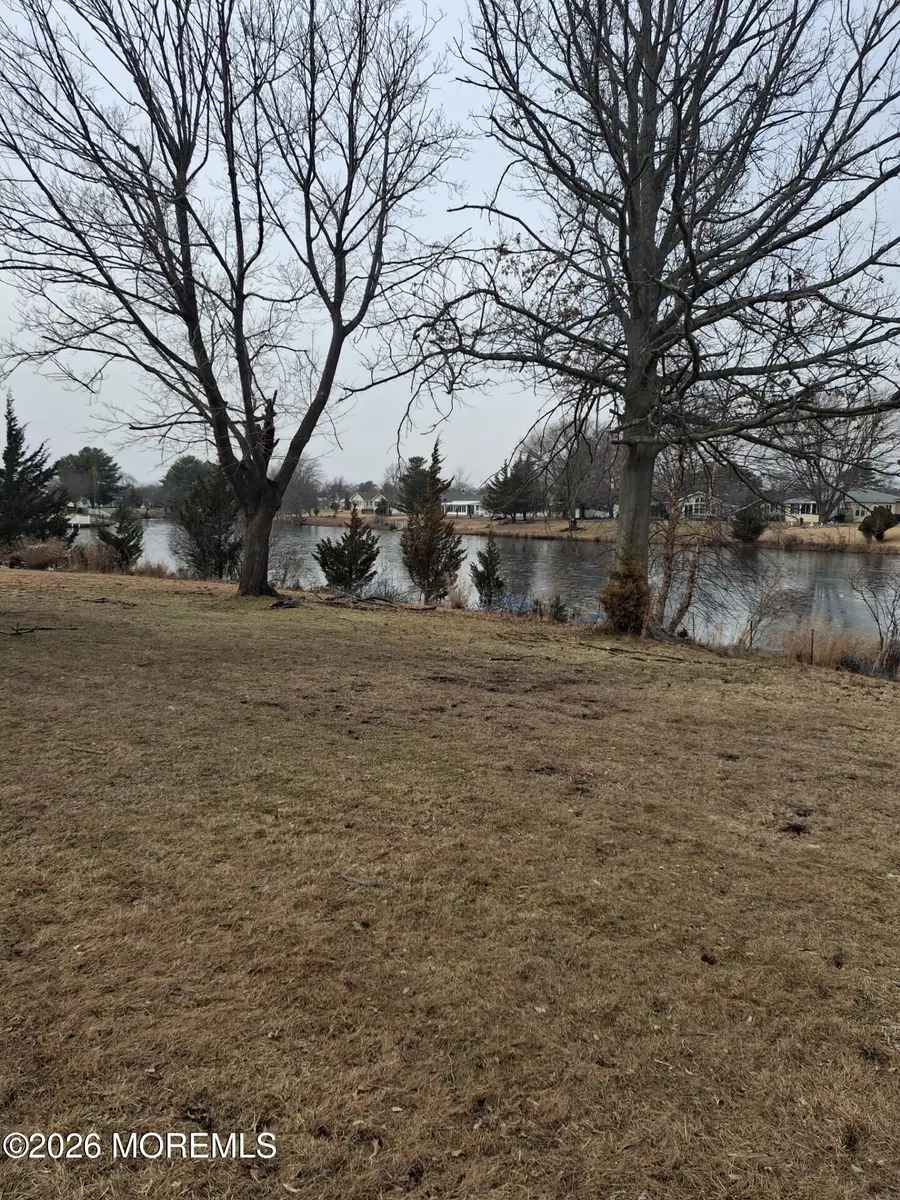 300 Harrington Drive, Toms River, NJ 08757 - Image #3