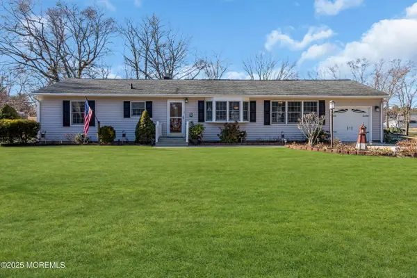 34 Clark Drive, Howell, NJ 07731