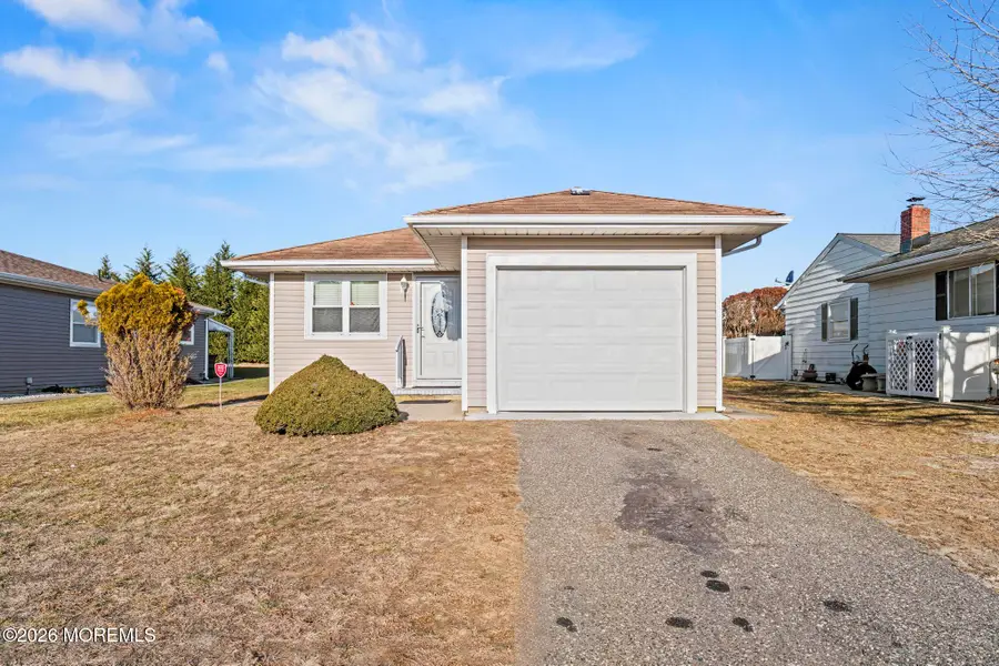 40 Pirogue Street, Toms River, NJ 08757 - Image #3