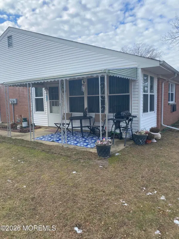 137 D Azalea Drive, Whiting, NJ 08759