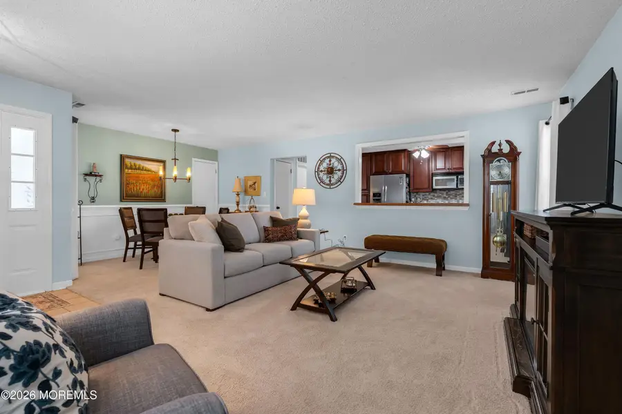 129 Tulip Lane, Freehold, NJ 07728 - Image #3