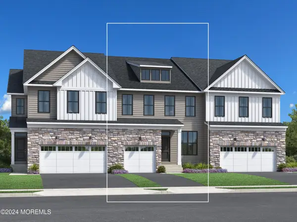 11 Cloverleaf Lane, Manalapan, NJ 07726