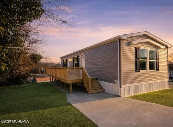 1820 State Route 35 #16, Wall, NJ 07719