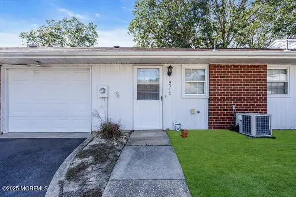 931 Thornhill Court #C, Lakewood, NJ 08701