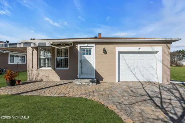 12 Nelson Court, Toms River, NJ 08757