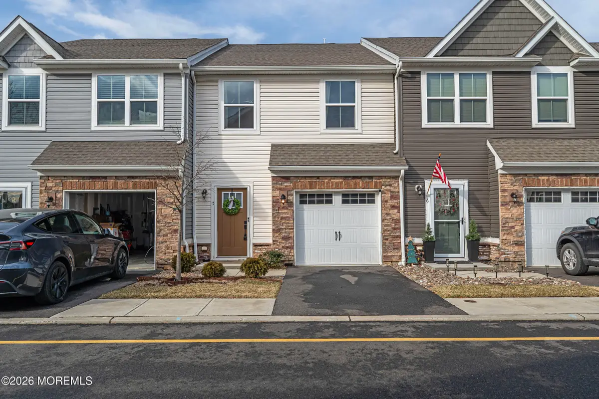 5 Athens Way, Cliffwood, NJ 07721 - Image #1