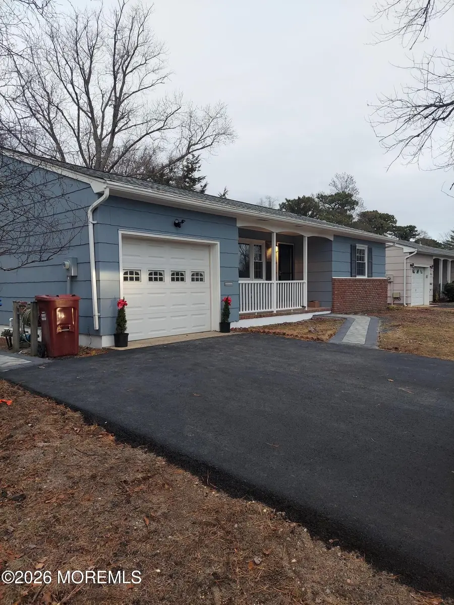 843 Edgebrook Drive, Toms River, NJ 08757 - Image #2