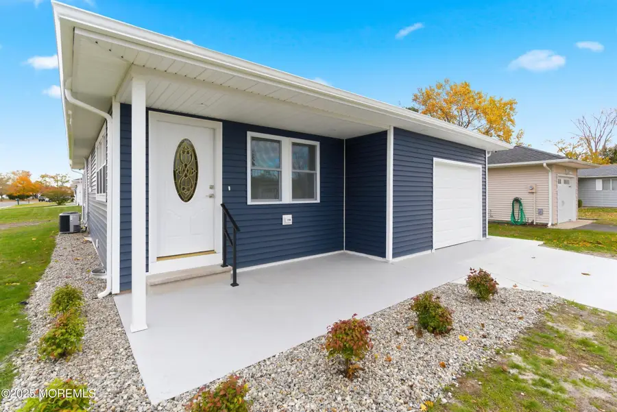 3 Bonaire Drive, Toms River, NJ 08757 - Image #2