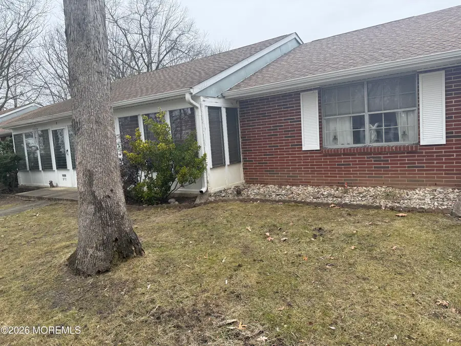 37D Cambridge Court, Lakewood, NJ 08701 - Image #2