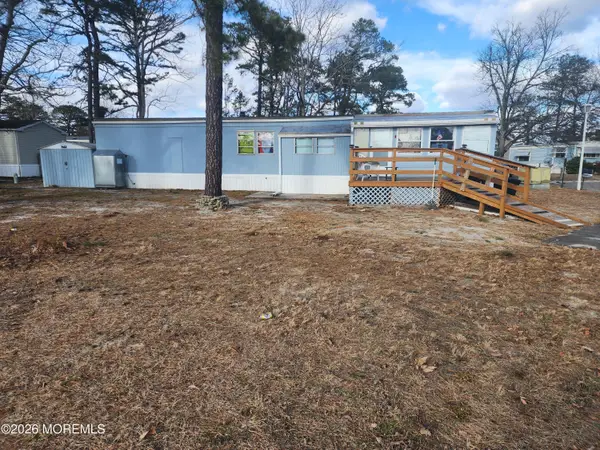 6 Ermine Court, Whiting, NJ 08759