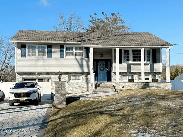 7 Whitehall Way, Manalapan, NJ 07726