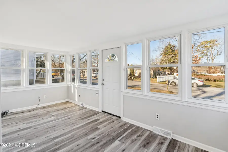 333 Tiller Avenue, Beachwood, NJ 08722 - Image #3