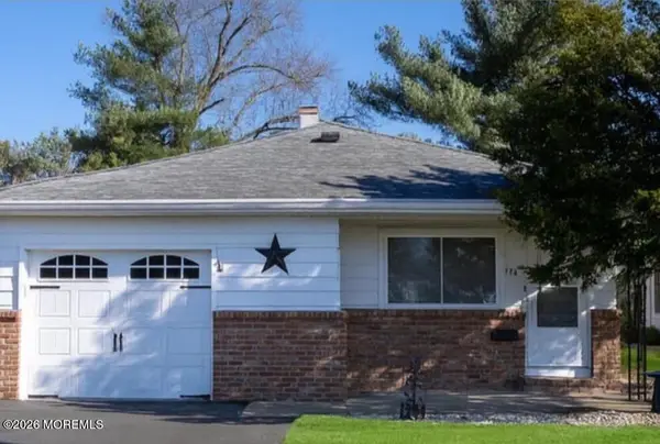 176 Charlotteville Drive, Toms River, NJ 08757