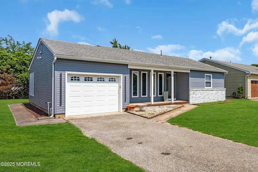 16 Whitmore Drive, Toms River, NJ 08757 - Image #3