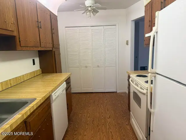 166 Cross Slope Court #H, Manalapan Township, NJ 07726 - Image #2