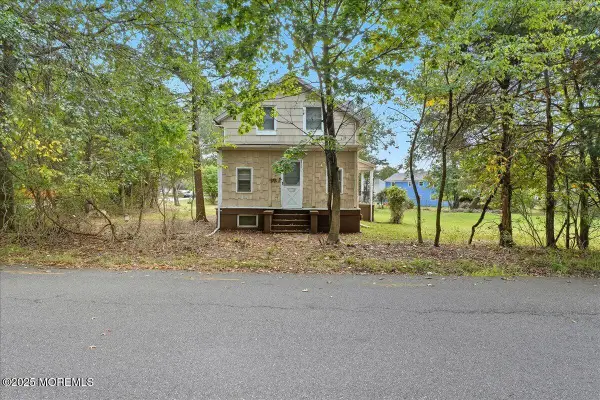 225 Irvington Avenue, Franklin Twp, NJ 08873