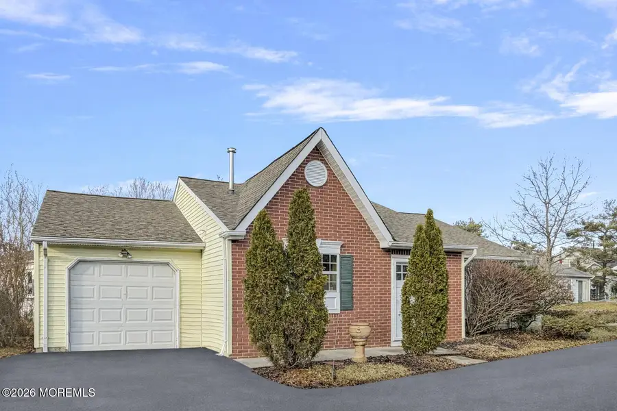 47 Carnaby Close, Freehold, NJ 07728 - Image #2
