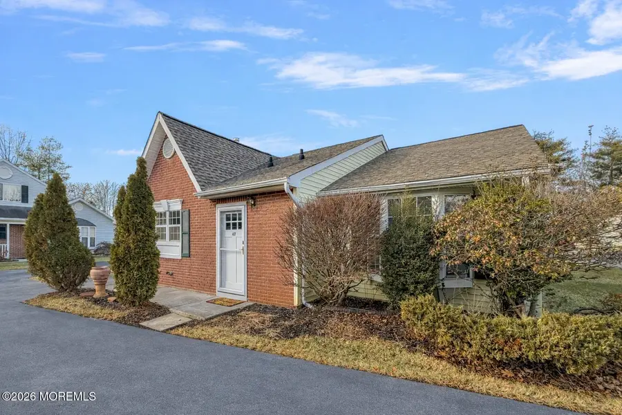 47 Carnaby Close, Freehold, NJ 07728 - Image #3