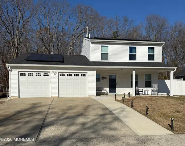 16 Snowdrift Lane, Howell, NJ 07731