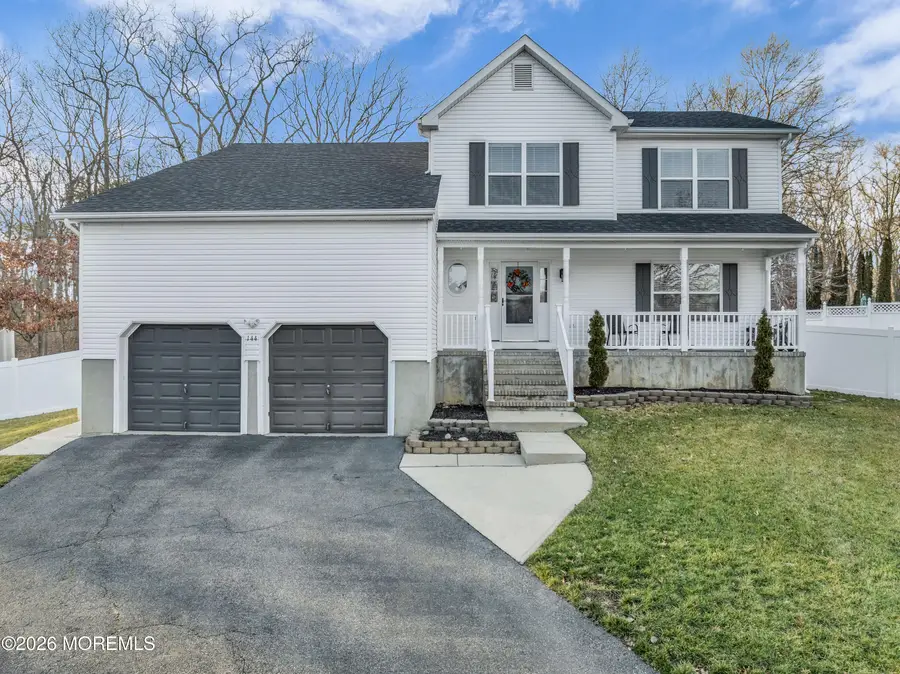 144 Lakeview Court, Toms River, NJ 08753 - Image #2