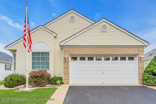 355 Jamaica Boulevard, Toms River, NJ 08757