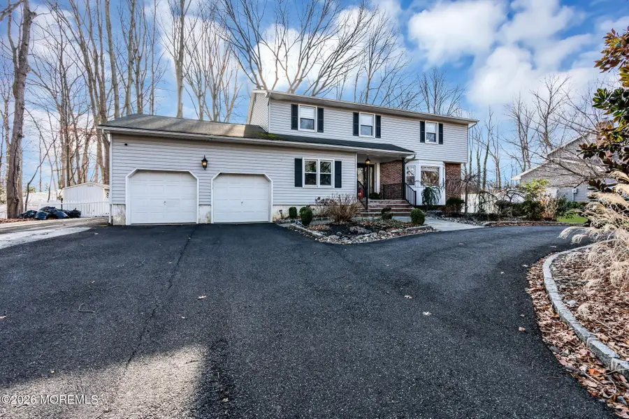 341 Gordons Corner Road, Manalapan Township, NJ 07726 - Image #2
