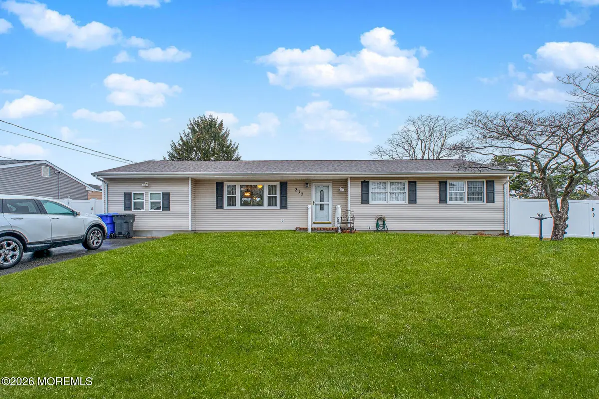 237 Pine Tree Drive, Brick, NJ 08723 - Image #1