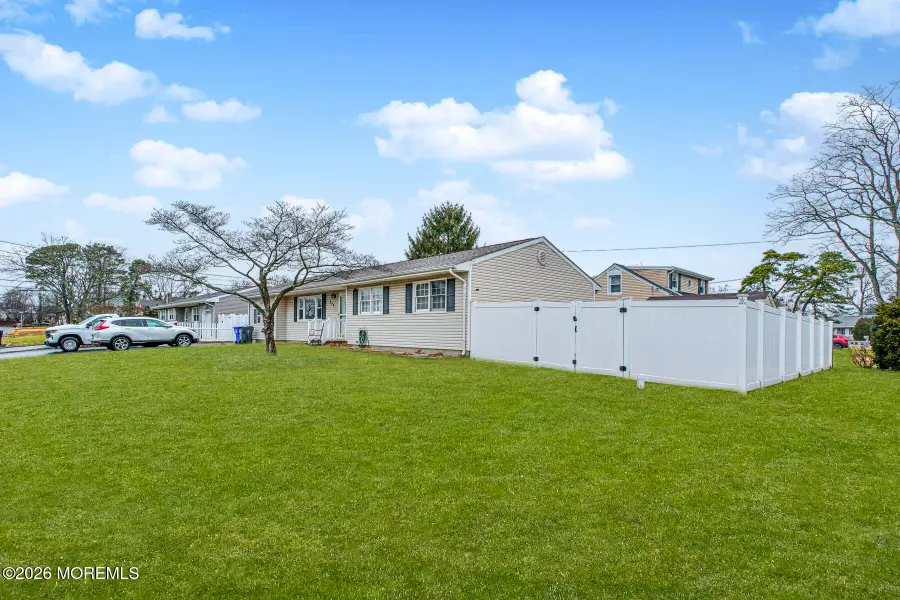 237 Pine Tree Drive, Brick, NJ 08723 - Image #3