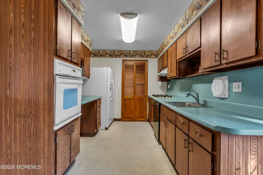 234 Sprucewood Drive, Brick, NJ 08723 - Image #2