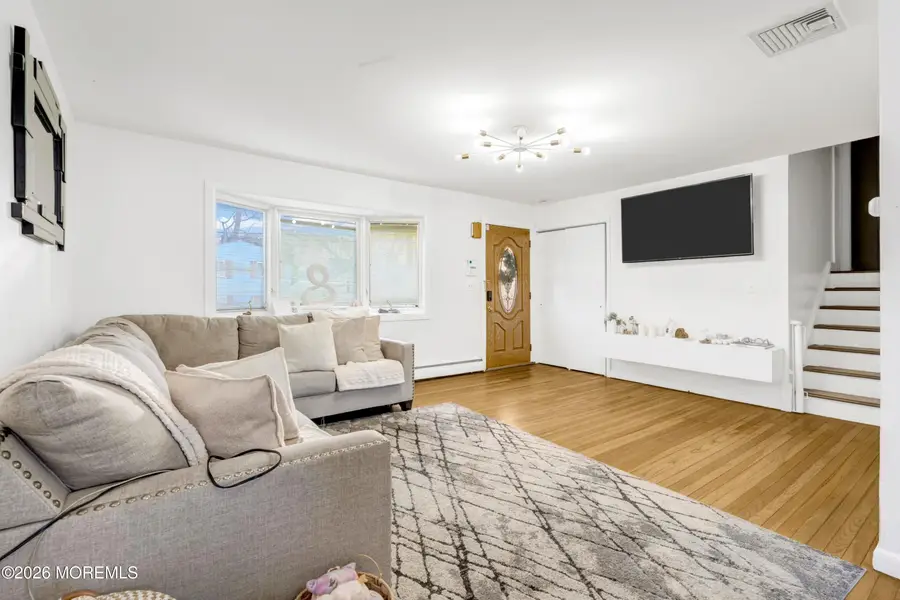 1121 Darlene Avenue, Wanamassa, NJ 07712 - Image #3