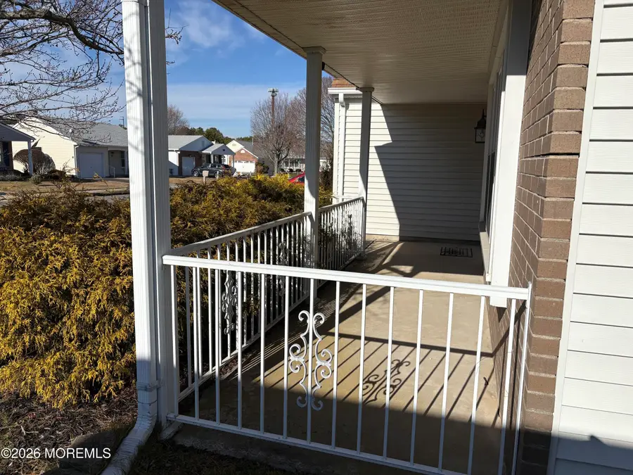 82 Trent Drive, Toms River, NJ 08757 - Image #3