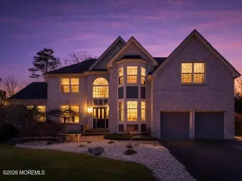 14 Emily Road, Manalapan, NJ 07726