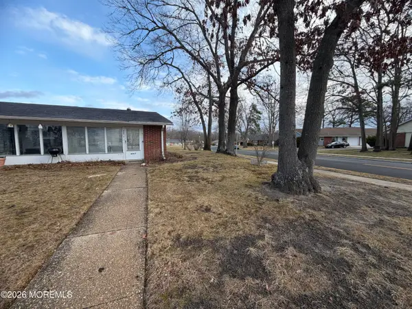 434F Portsmouth Drive, Lakewood, NJ 08701