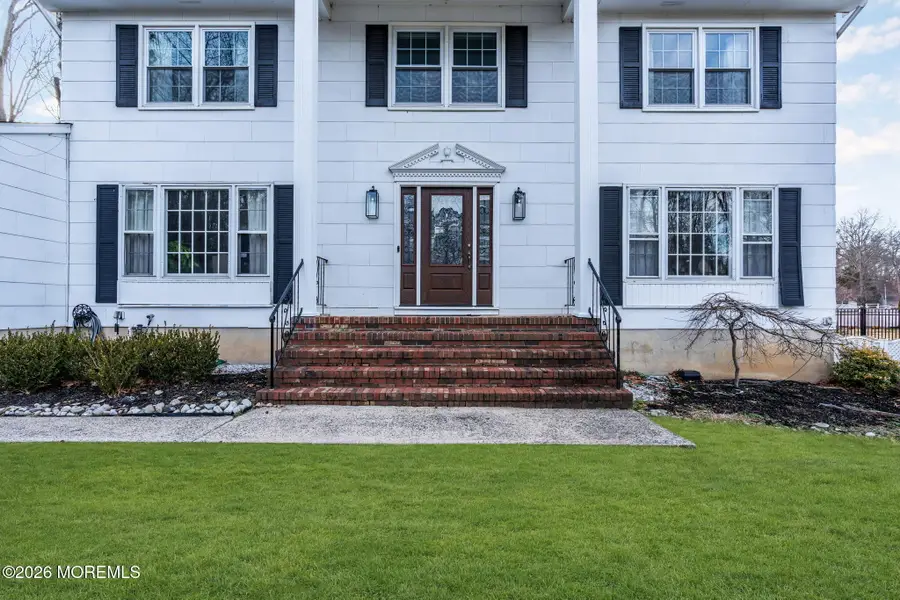7 Richard Court, Manalapan Township, NJ 07726 - Image #2