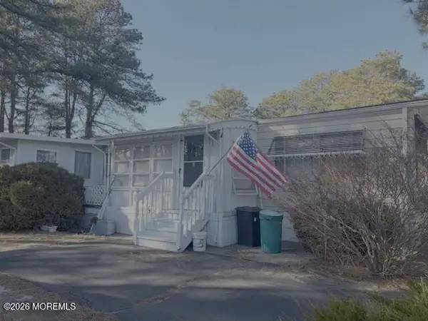 10 Seagull Court, Whiting, NJ 08759