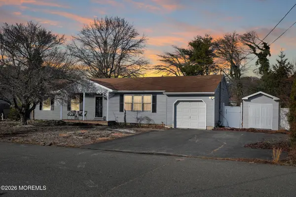 606 Bowsprit Point, Lanoka Harbor, NJ 08734