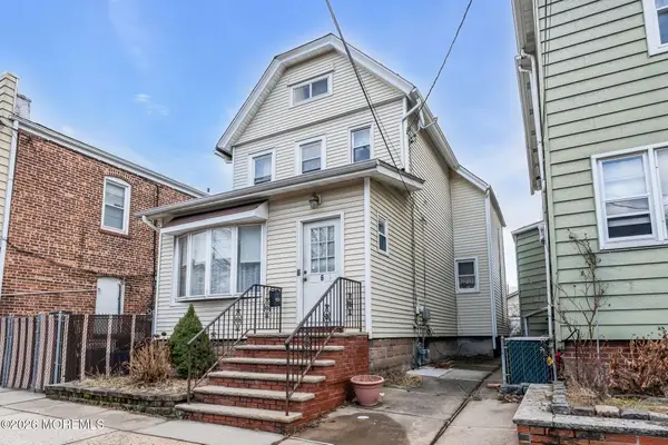 6 Lincoln Place, East Rutherford, NJ 07073